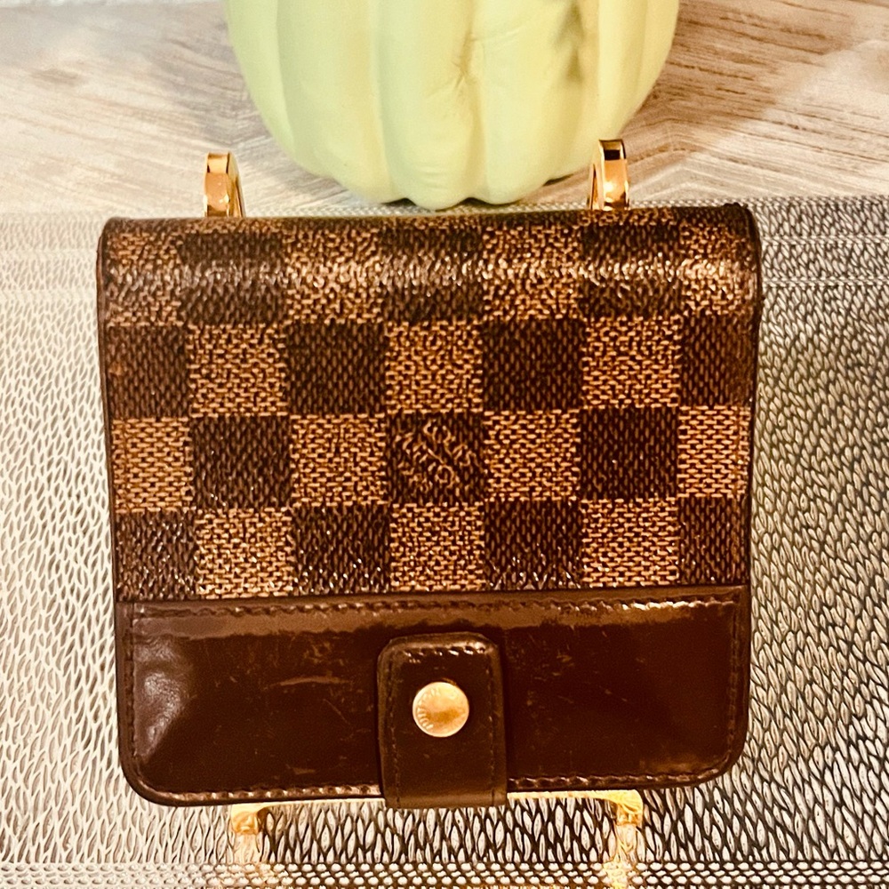 Louis vuitton damier compact wallet